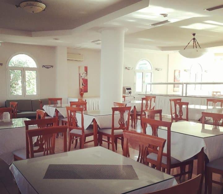 Hotel Petros Ciliví Kültér fotó