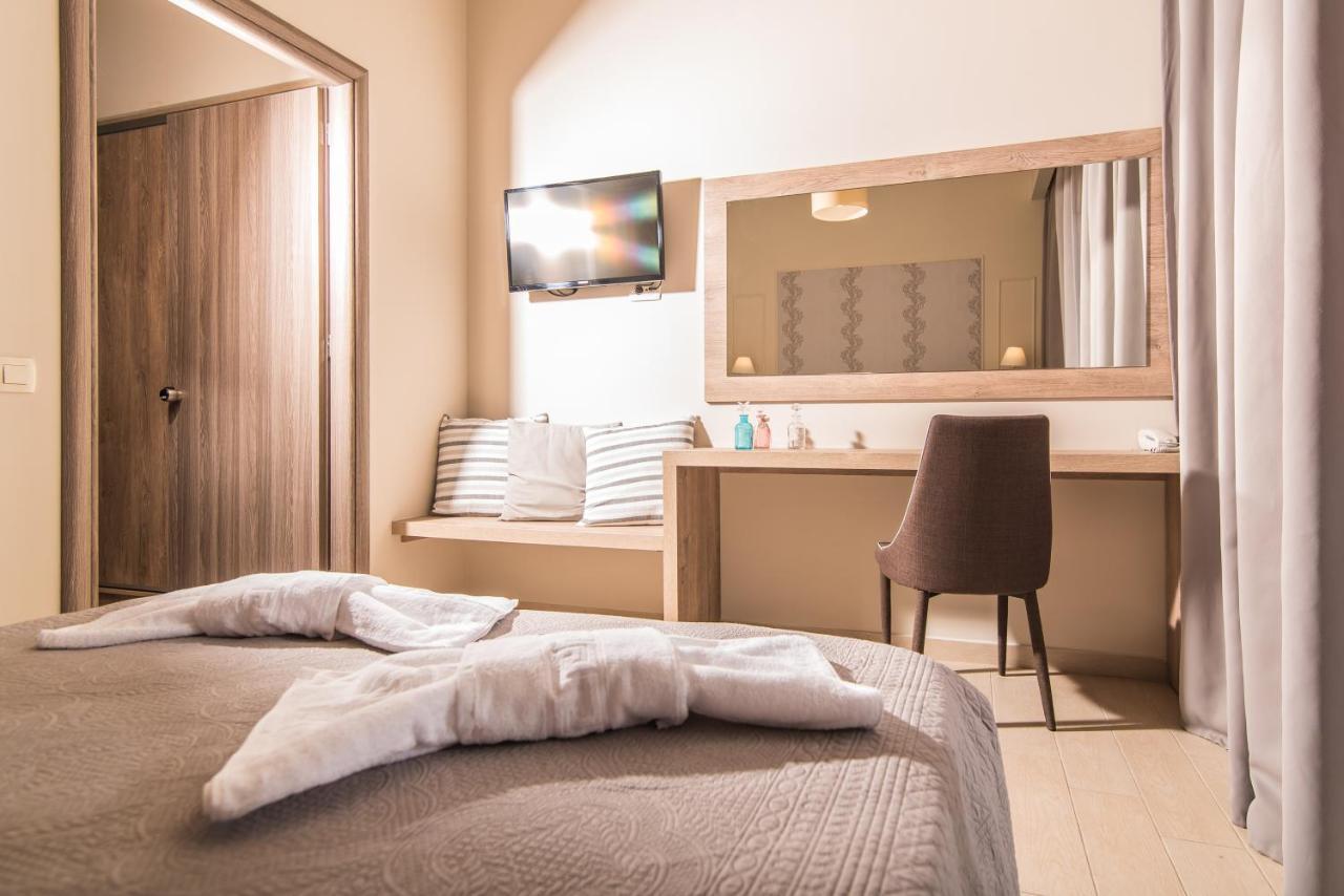 Hotel Petros Ciliví Kültér fotó