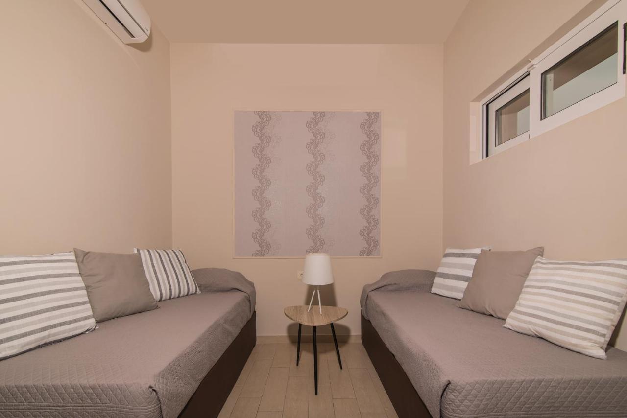 Hotel Petros Ciliví Kültér fotó