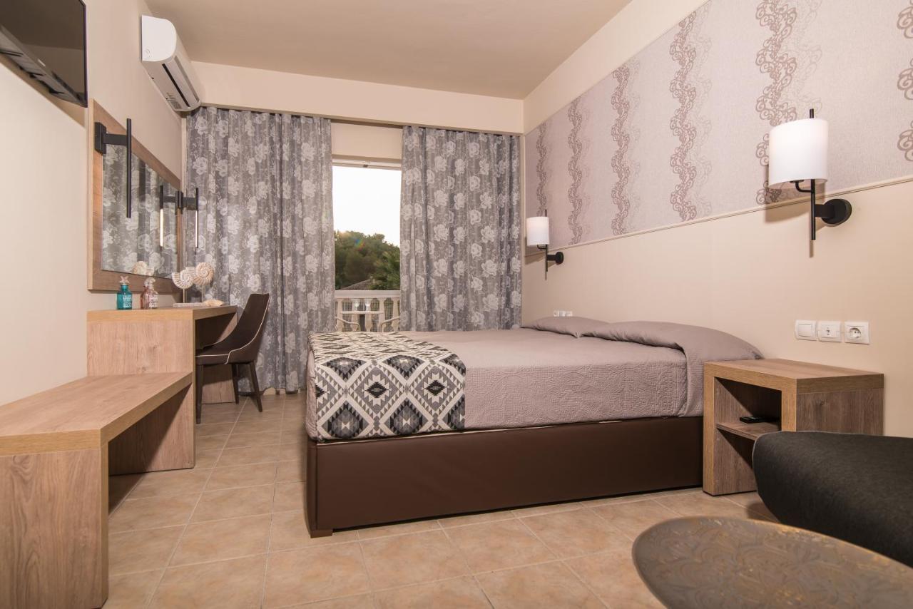 Hotel Petros Ciliví Kültér fotó