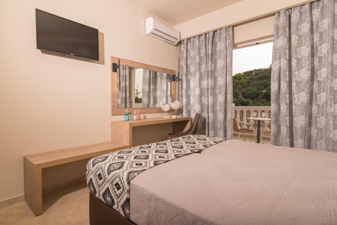 Hotel Petros Ciliví Kültér fotó