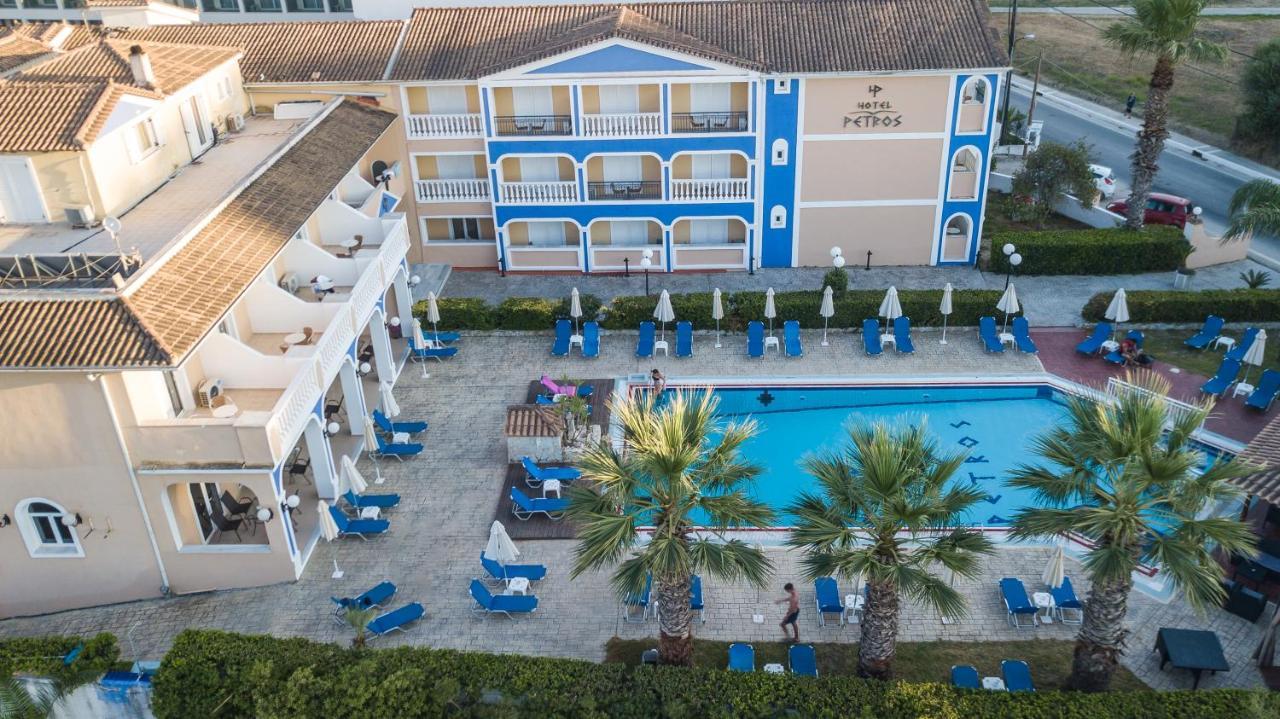 Hotel Petros Ciliví Kültér fotó