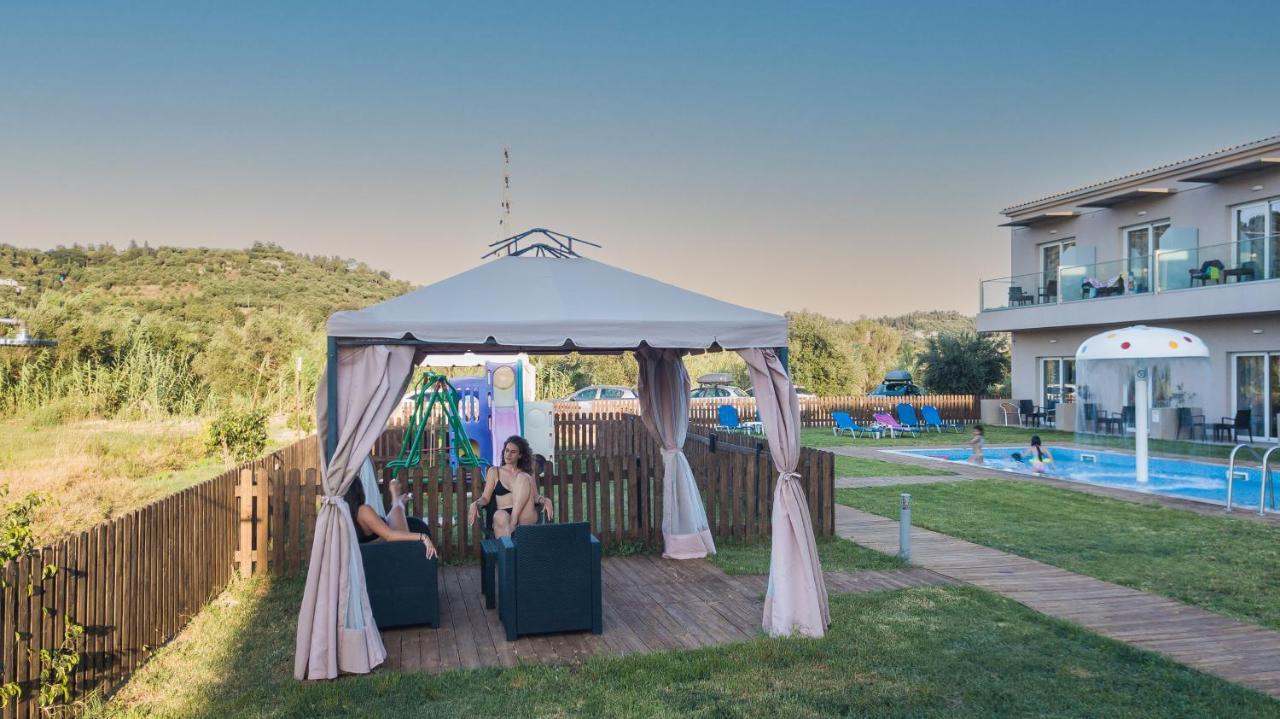 Hotel Petros Ciliví Kültér fotó