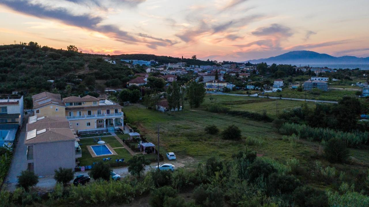 Hotel Petros Ciliví Kültér fotó