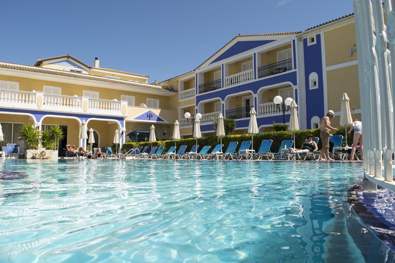 Hotel Petros Ciliví Kültér fotó