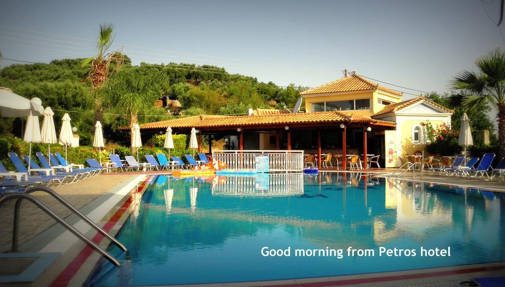 Hotel Petros Ciliví Kültér fotó